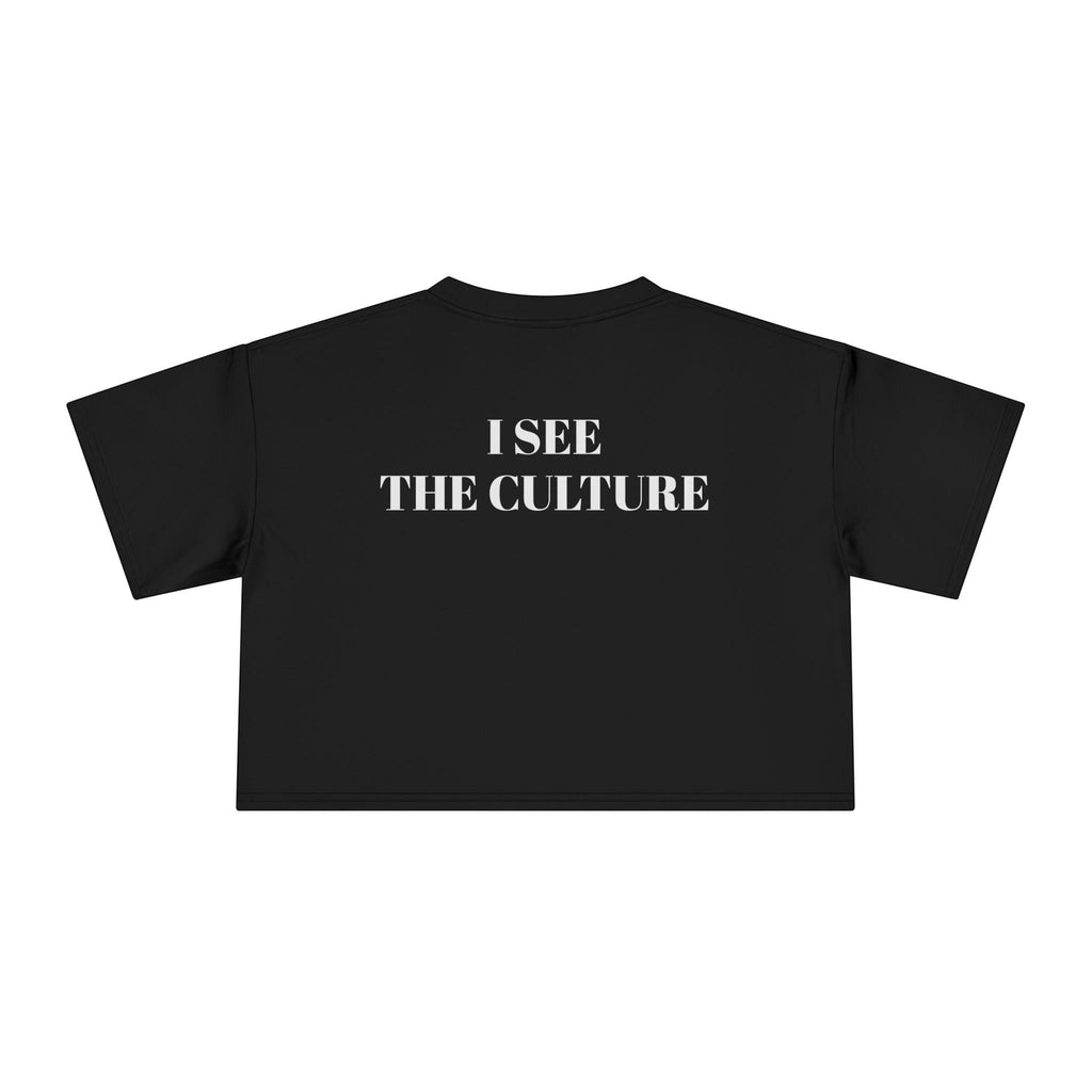 Icy Culture crop tee em preto com a frase "I SEE THE CULTURE" em branco. Manga curta e corte justo.