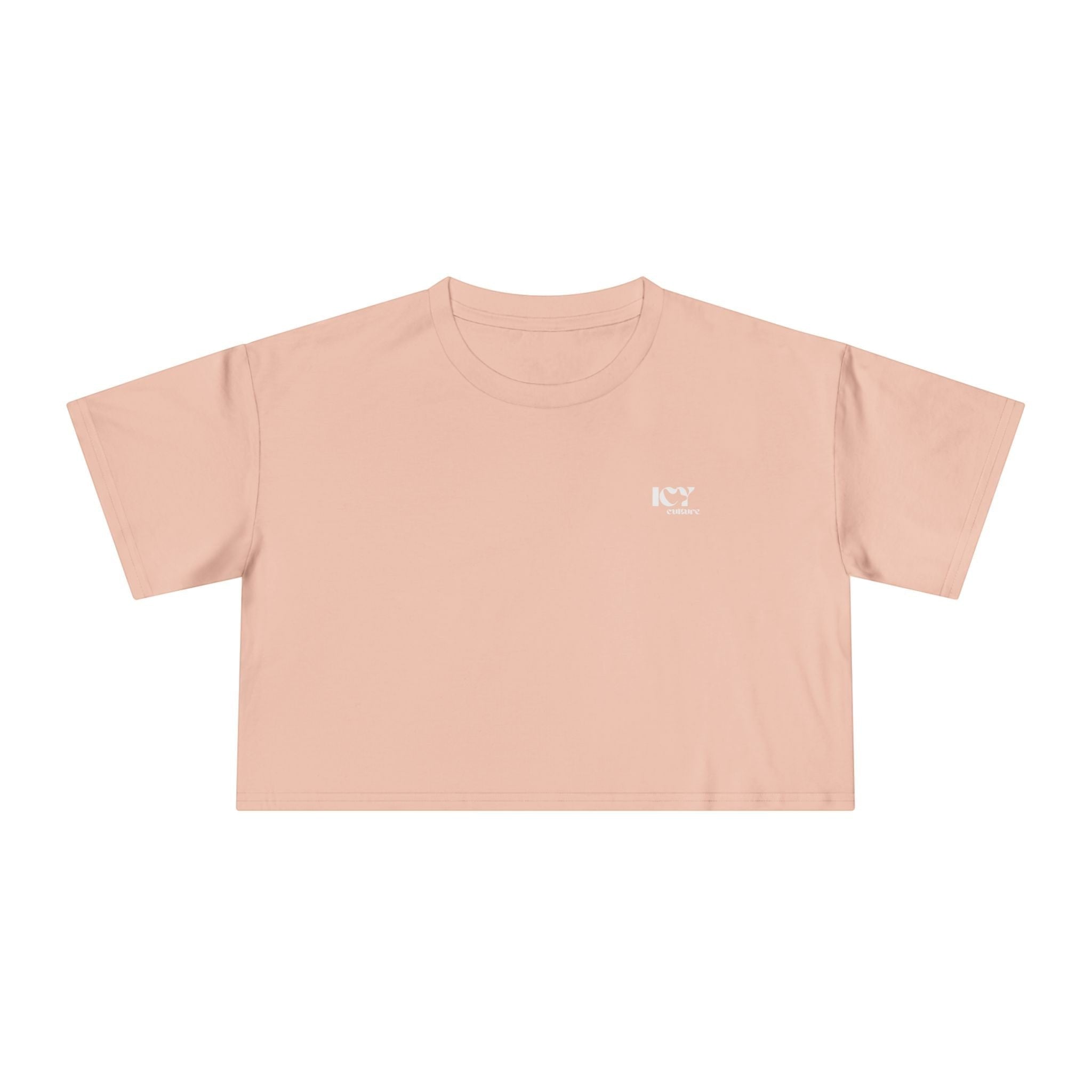 Icy Culture crop tee em salmão claro com logótipo branco no peito esquerdo. Manga curta e decote redondo.