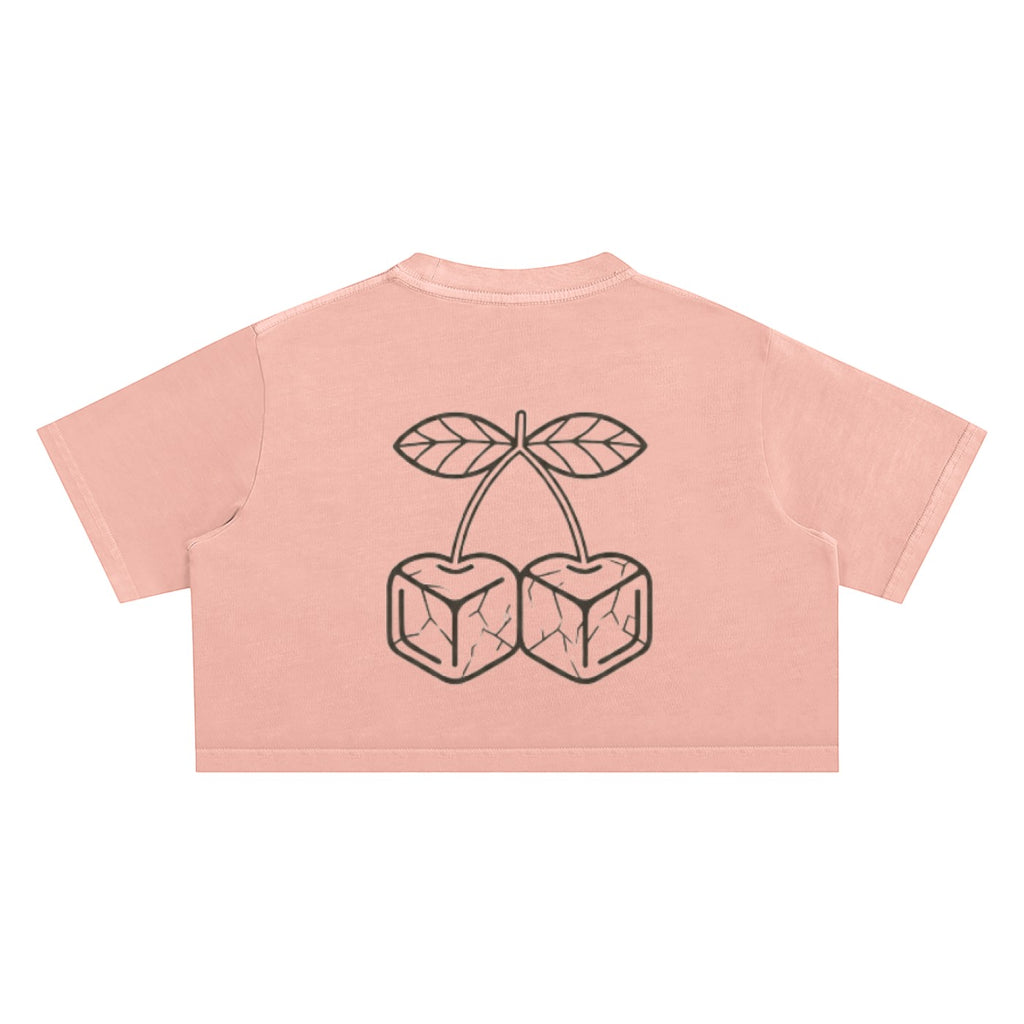 Icy Culture rosa cropped top de algodão com gola redonda e manga curta, com um gráfico de cerejas em cubos de gelo no centro.